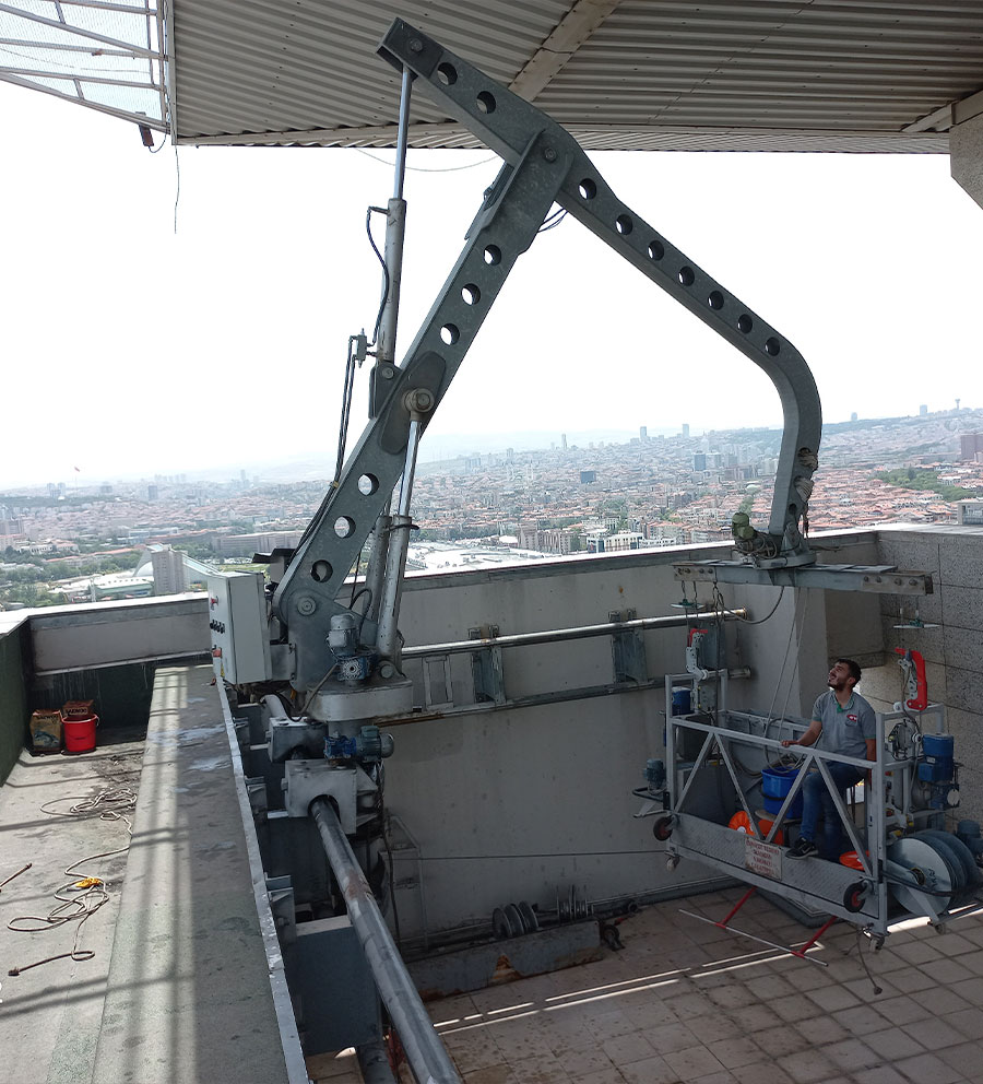 Parapet İçi Raylı Cephe Temizlik Sistemleri